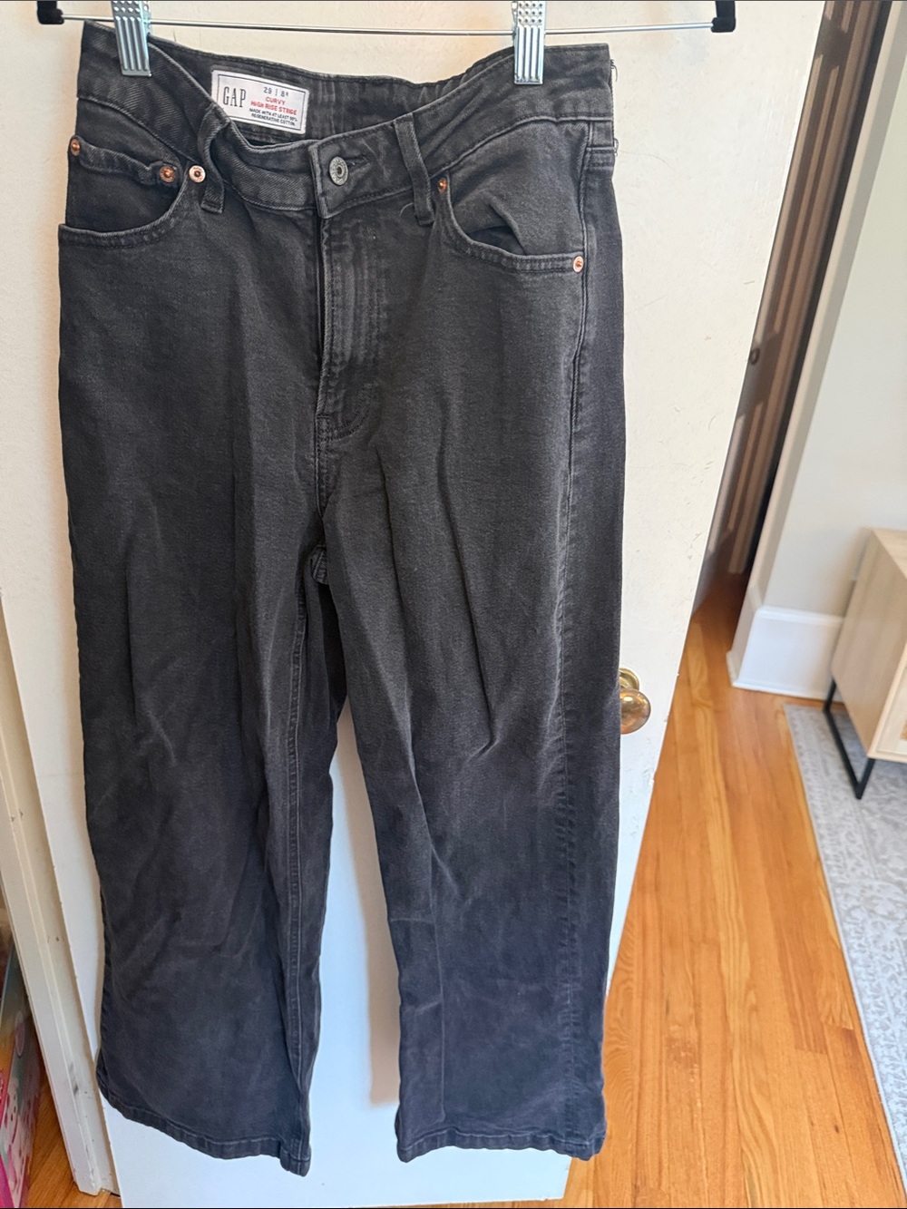 GAP Women's Black Relaxed Straight Jeans